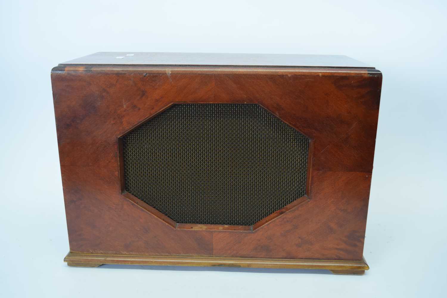 Swedish Svenska Radio Aktiebolag (sra) wooden cased radiola, circa 1938, 47cm wide