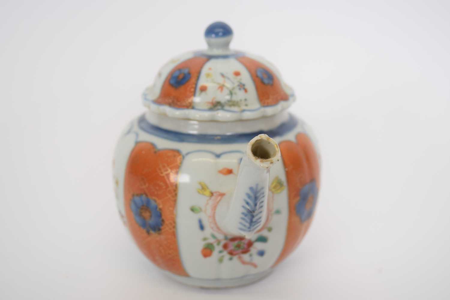 Chinese porcelain tea pot, 18th century, with polychrome design of birds on branches in - Image 5 of 6