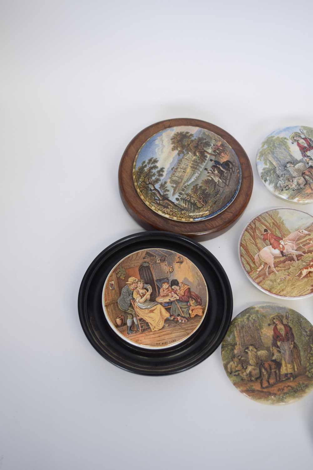 Collection of pot lids, some with wooden mounts including 'On guard', horse racing scene, HRH Prince - Image 2 of 4