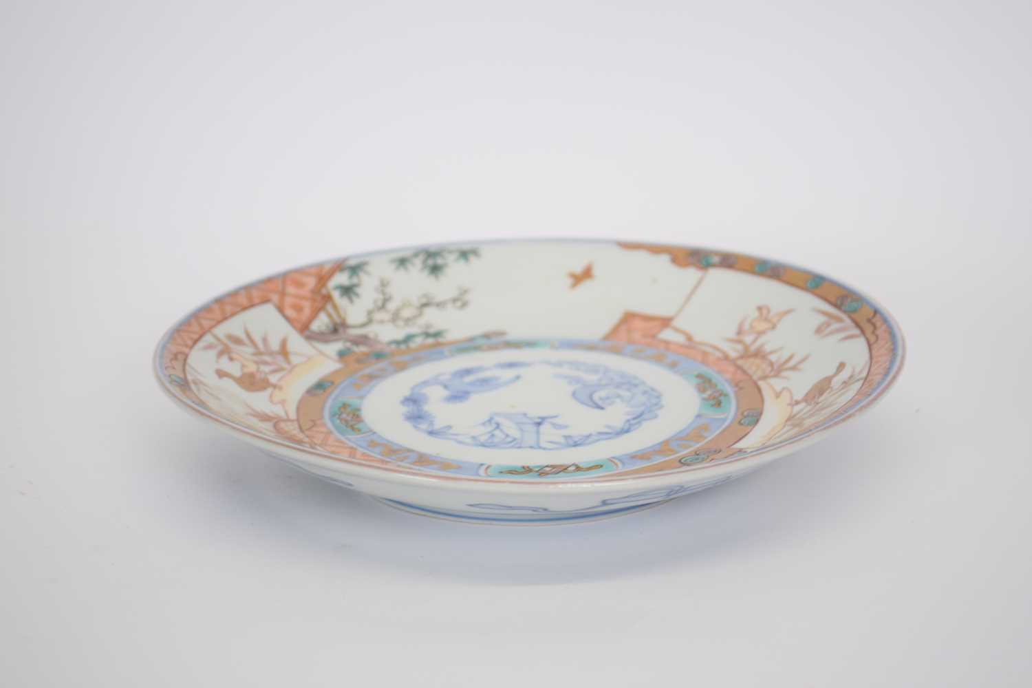 Japanese porcelain plate with Imari design - Image 4 of 6