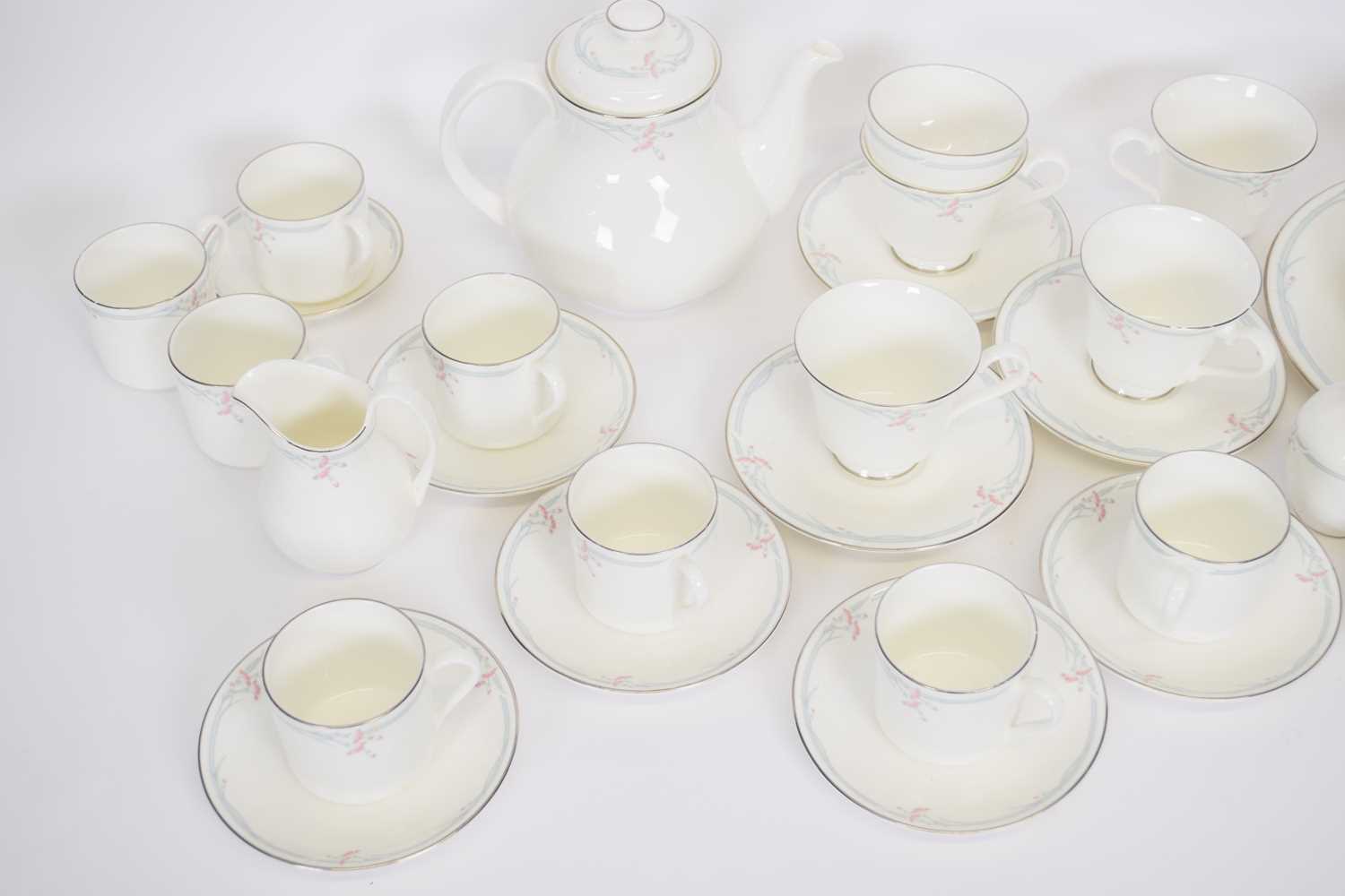Royal Doulton ' Carnation Pattern' tea set, cake plate and vase - Image 2 of 5