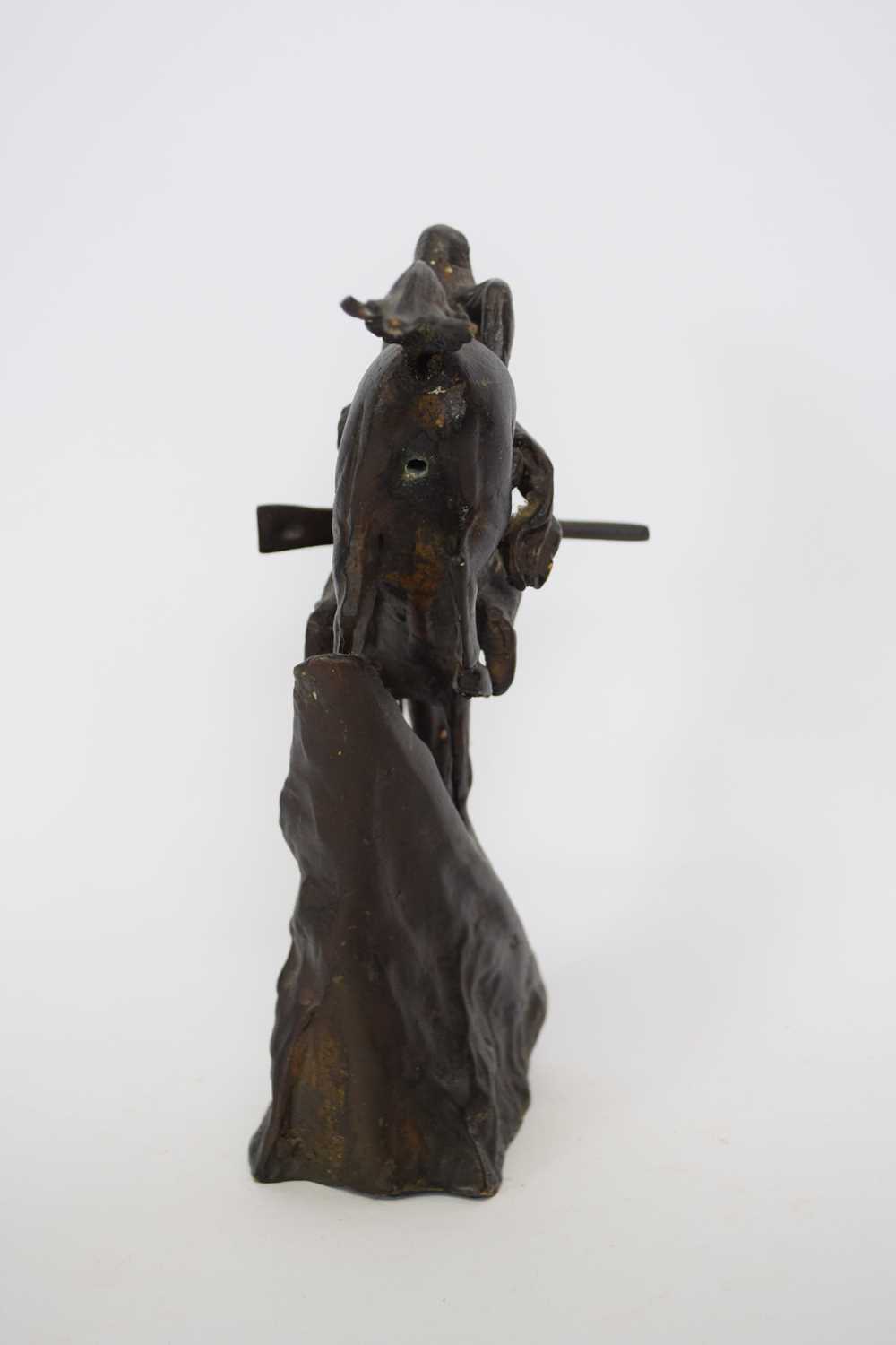 Contemporary hollow bronze model of a Native American on horseback, 21cm high - Image 3 of 3