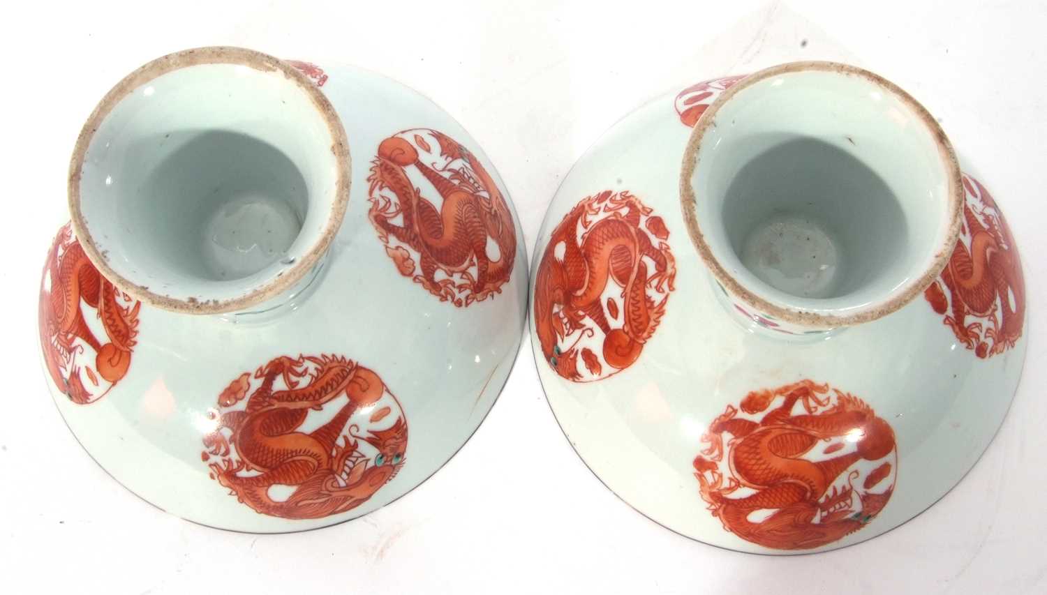 Pair of Chinese porcelain stem cups, late Qing dynasty, decorated in iron red with phoenix to the - Image 5 of 8