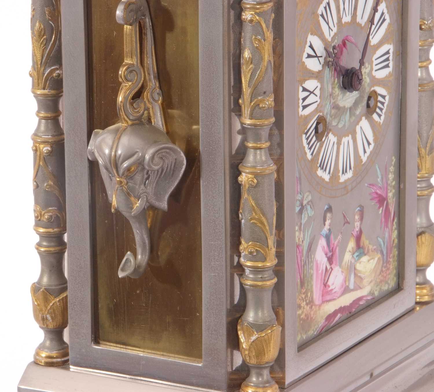 Good quality late 19th/early 20th century mantel clock, set in architectural metal and gilt - Image 10 of 11