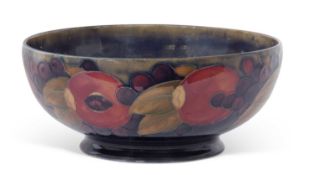 Early 20th century Moorcroft bowl in the pomegranate pattern, 20cm diam