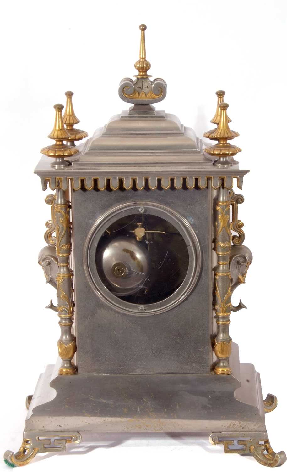 Good quality late 19th/early 20th century mantel clock, set in architectural metal and gilt - Image 7 of 11