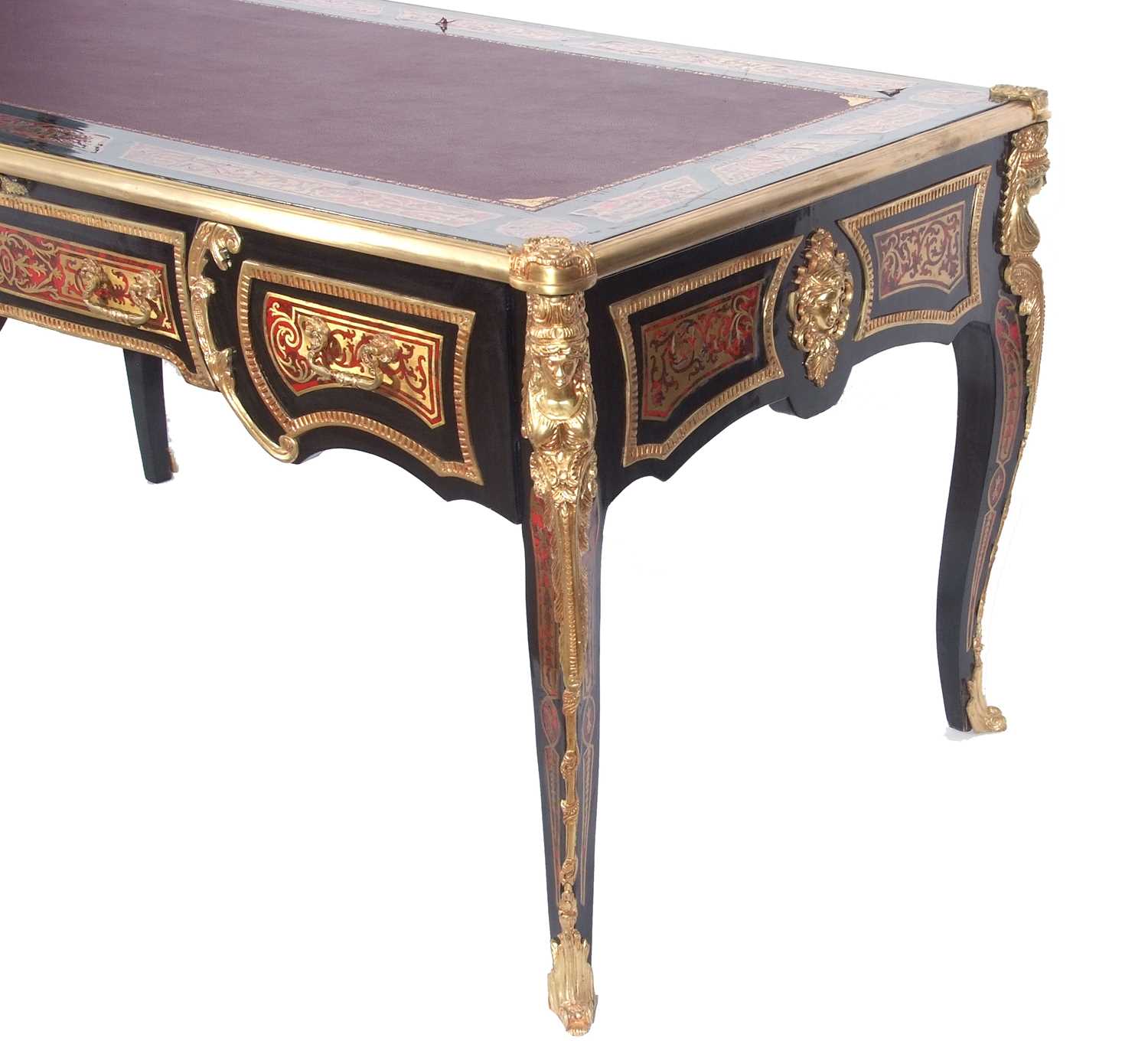Reproduction boule style desk with inset writing surface over three drawers with ornate brass - Image 4 of 9