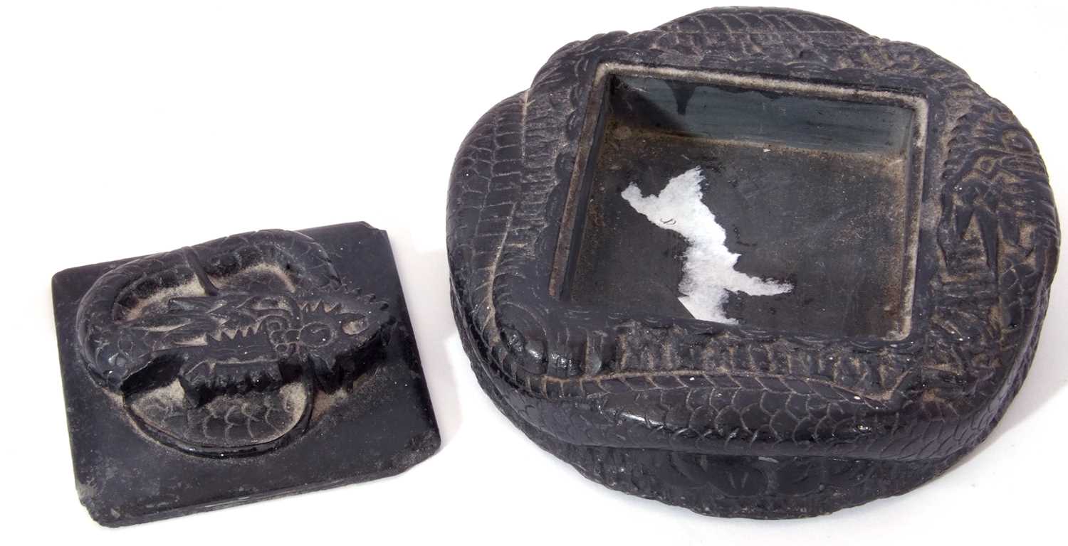 Chinese circular black slate inkwell and cover modelled as a sinuous dragon, the cover with dragon - Image 4 of 5