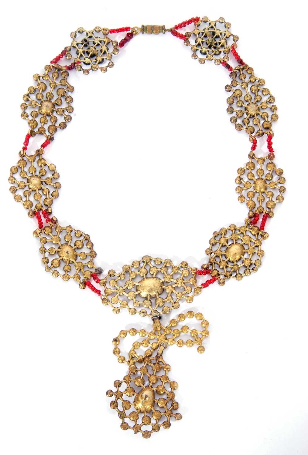 Vintage Bohemian garnet drop necklace, the flat cut garnets with foil backed enclosed gilt metal - Image 6 of 9