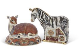 Royal crown derby model of a deer and a zebra (silver stopper) (2)Condition report: Good condition