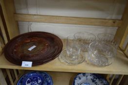 MIXED LOT OF GLASS WARES TO INCLUDE CLOUD GLASS BOWL