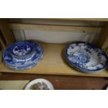 MIXED LOT VARIOUS DECORATED BLUE AND WHITE PLATES