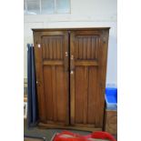 OAK DOUBLE DOOR WARDROBE WITH LINENFOLD DETAIL