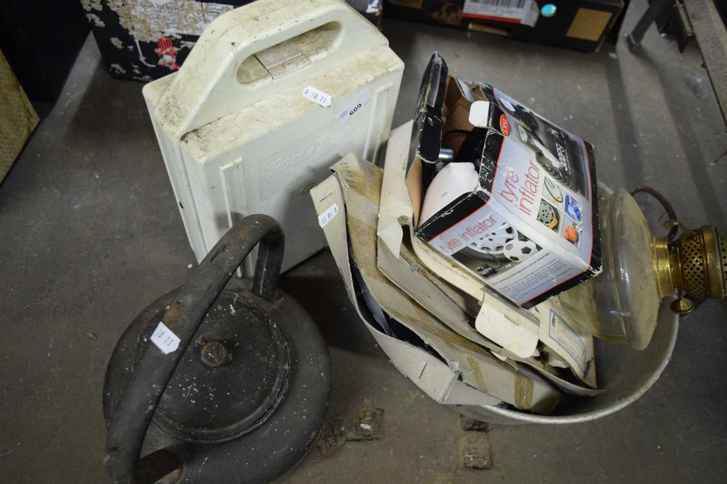 MIXED LOT ALUMINIUM PAN, ENAMEL KETTLE, OIL LAMP FONT ETC