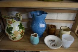MIXED LOT COMPRISING DECORATED JUG, TORQUAY WARE TRINKET POT AND OTHER MIXED WARES