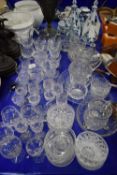 LARGE COLLECTION OF 20TH CENTURY CLEAR DRINKING GLASSES, GLASS JUGS, FINGER BOWLS ETC