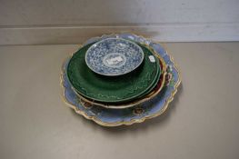 MIXED LOT DECORATED PLATES INCLUDING GREEN LEAF EXAMPLES