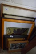 MIXED LOT OF FRAMED PICTURES