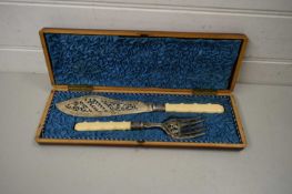 CASED PAIR OF SILVER PLATED FISH SERVERS