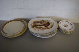 MIXED LOT : PHEASANT DECORATED MEAT PLATES PLUS VARIOUS OTHER MIXED PLATES AND SIDE PLATES