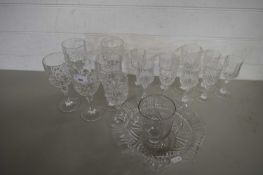 MIXED LOT VARIOUS CLEAR DRINKING GLASSES AND GLASS BOWL