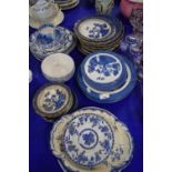 QUANTITY OF VARIOUS BLUE AND WHITE CERAMICS TO INCLUDE BOOTHS REAL OLD WILLOW PATTERN DINNER