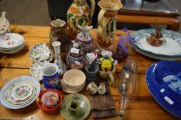 MIXED LOT: CERAMICS TO INCLUDE 19TH CENTURY DOULTON LAMBETH JUG, VASES, PIN DISHES, JUGS, GLASS