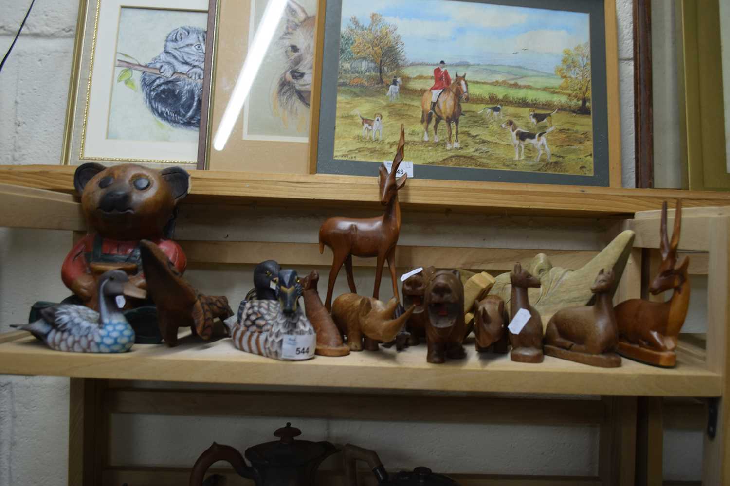 QUANTITY OF CARVED WOODEN ANIMALS INCLUDING DUCKS, DEER, RHINO ETC