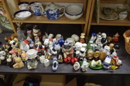 LARGE COLLECTION OF VARIOUS NOVELTY SALT AND PEPPER POTS ETC