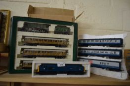 HORNBY RAILWAYS GREAT BRITISH TRAINS TRAIN PACK TOGETHER WITH A FURTHER INTERCITY DIESEL LOCOMOTIVE,