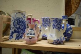 MIXED LOT : VARIOUS DECORATED JUGS AND VASES