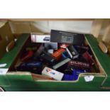 BOX OF 00 GAUGE ROLLLING STOCK, PRINCIPALLY PLASTIC