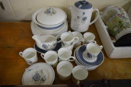 QUANTITY OF WEDGWOOD SUSIE COOPER TEA AND TABLE WARES