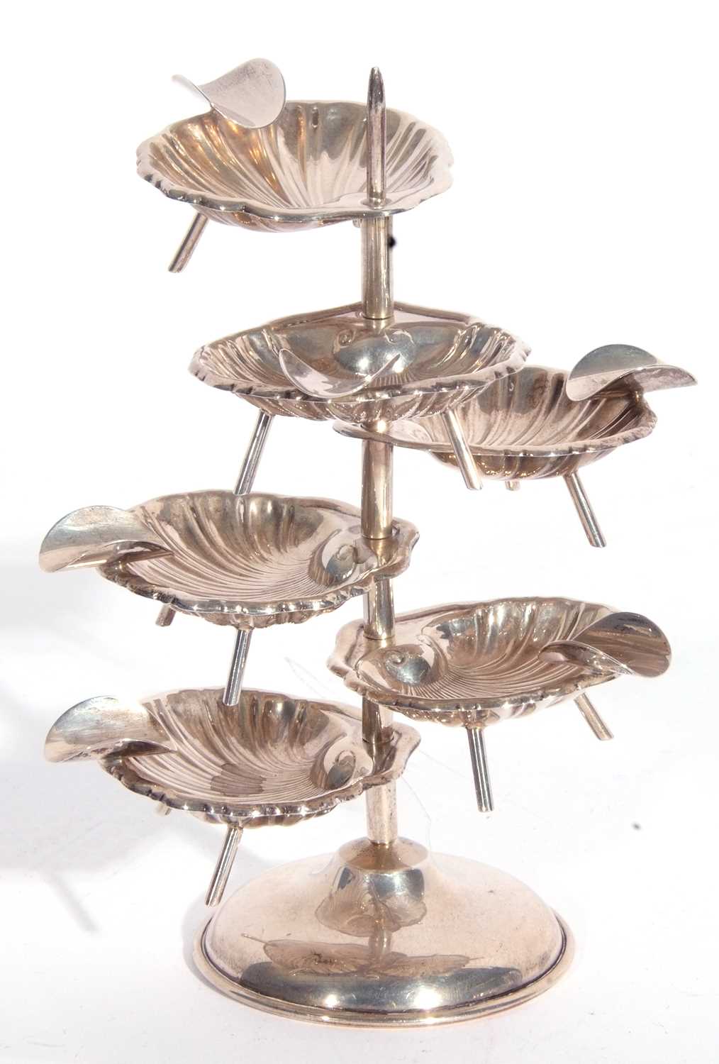 Mixed lot: silver Armada dish, London 1972, maker's mark rubbed, 12cm diam; a hallmarked silver lily - Image 6 of 8