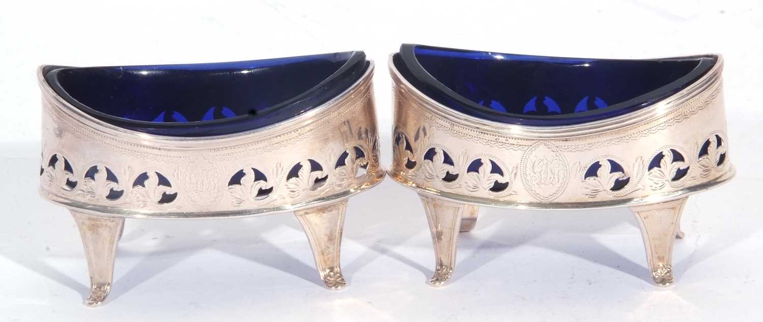 Pair of George III silver salts of oval boat form, the sides partly pierced and engraved, raised - Image 3 of 4