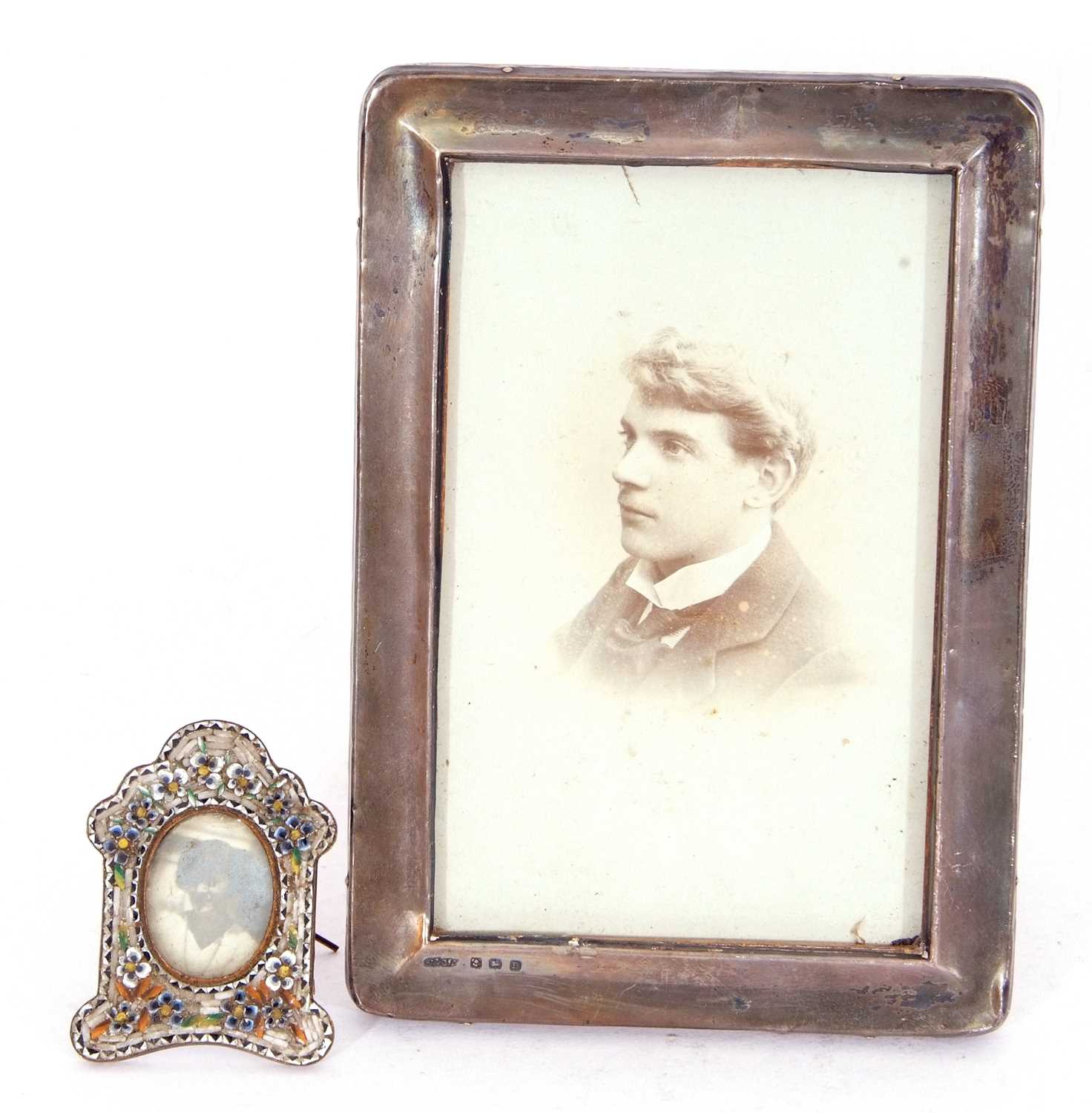 Mixed Lot: large Victorian handled button hook, London 1888, a silver photograph frame, Birmingham - Image 2 of 10