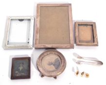 Mixed Lot: silver photograph frame of rectangular form, London 1916, maker's mark Asprey & Co, 20