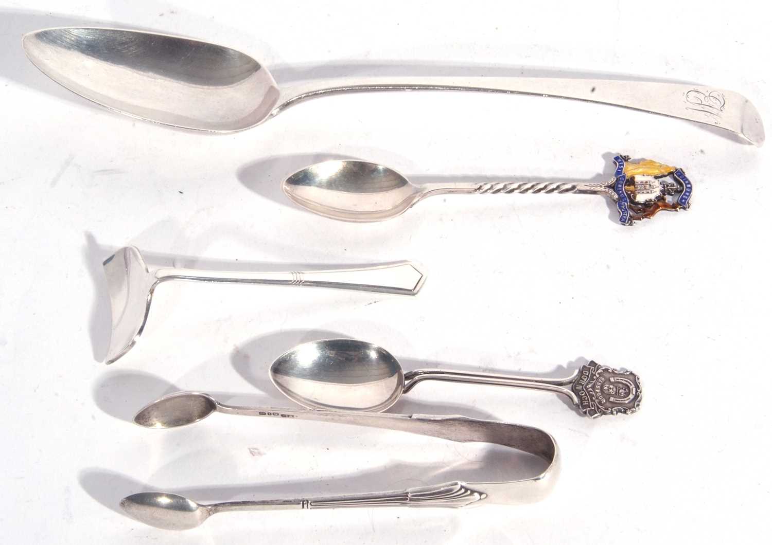 Mixed Lot: George III silver Old English pattern table spoon, London 1813, maker's mark Mary & - Image 4 of 4