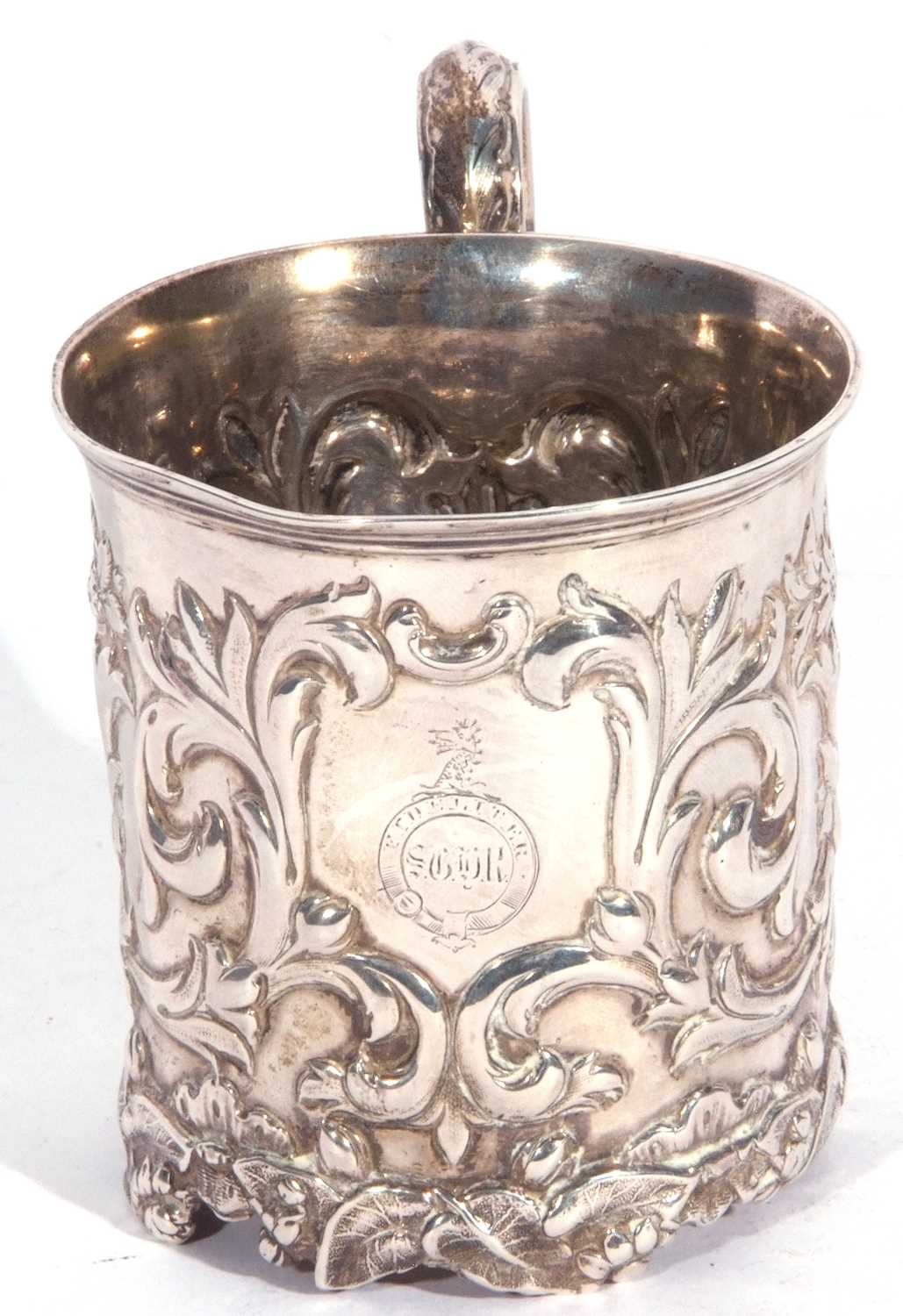 Scottish silver mug of cylindrical form, elaborately embossed with flowers and scrolls around an - Image 5 of 6