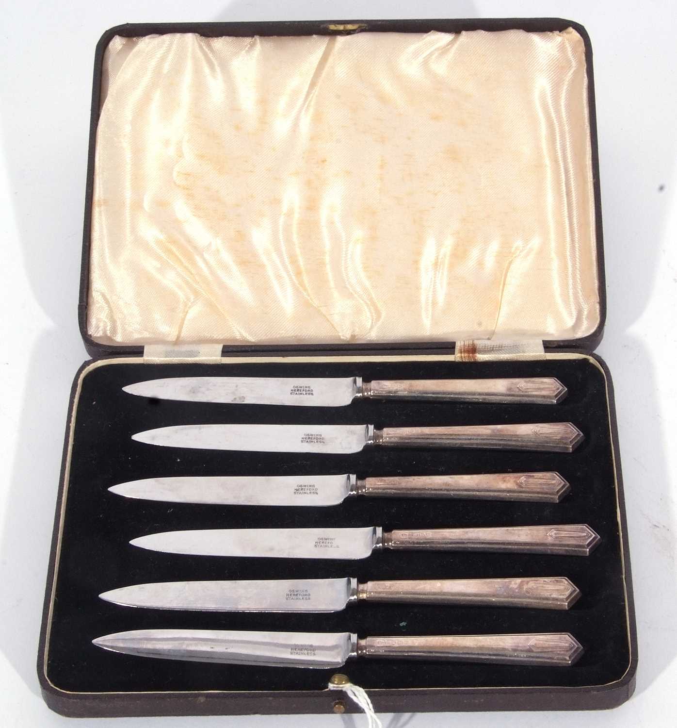 Cased Art Deco set of silver handled fruit knives, Sheffield 1939, maker's mark B. Brs