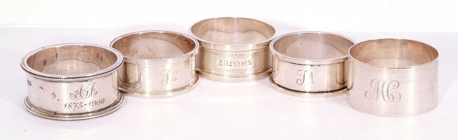 Mixed Lot: 5 serviette rings, 3 hallmarked silver, together with two white metal examples, g/w - Image 3 of 4