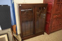 EARLY 20TH CENTURY OAK TWO-DOOR GLAZED BOOKCASE CABINET, 109CM WIDE