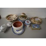 MIXED LOT VARIOUS CERAMICS AND OTHER ITEMS TO INCLUDE A MASONS MANDARIN PATTERN BOWL ETC