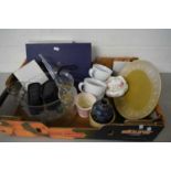 BOX VARIOUS MIXED ITEMS TO INCLUDE CLOISONNE VASE, BOXED ROYAL WORCESTER PLACE MATS, VARIOUS