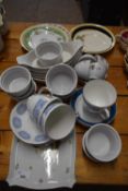 MIXED LOT - PORCELAIN DRESSING TABLE TRAY, VARIOUS TEA WARES, DECORATED PLATES ETC