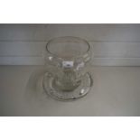 CLEAR CUT GLASS VASE TOGETHER WITH A GLASS CAKE STAND