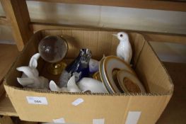 MIXED LOT COMPRISING JAPANESE GILT DECORATED CHINA WARES, OSBORNE MODEL RABBIT ETC