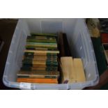 BOX CONTAINING VARIOUS PENGUIN BOOKS AND ALBUMS OF VARIOUS VINTAGE PHOTOGRAPHS