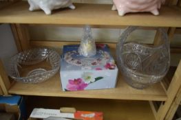 MIXED LOT VARIOUS DECORATED GLASS BOWLS