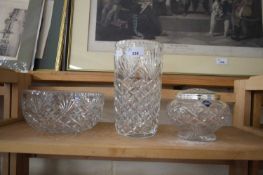 MIXED LOT COMPRISING EDINBURGH CRYSTAL ROSE BOWL PLUS FURTHER VASE AND BOWL